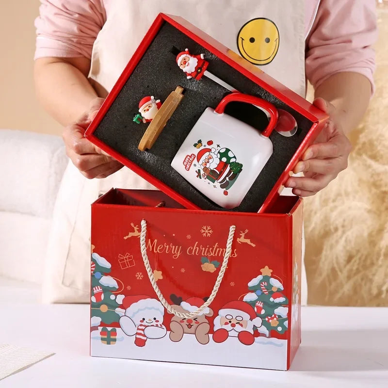 Noelle Ceramic Christmas Mug Gift Set with Lid & Spoon