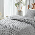 Cloud Stitch Lightweight Quilt Bedding Set with Pillow Shams