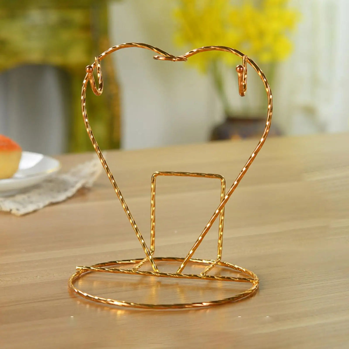 Heart-Shaped Metal Mug Holder Stand for 2 Mugs or Glasses – Silver & Gold Kitchen Countertop Drying Organizer