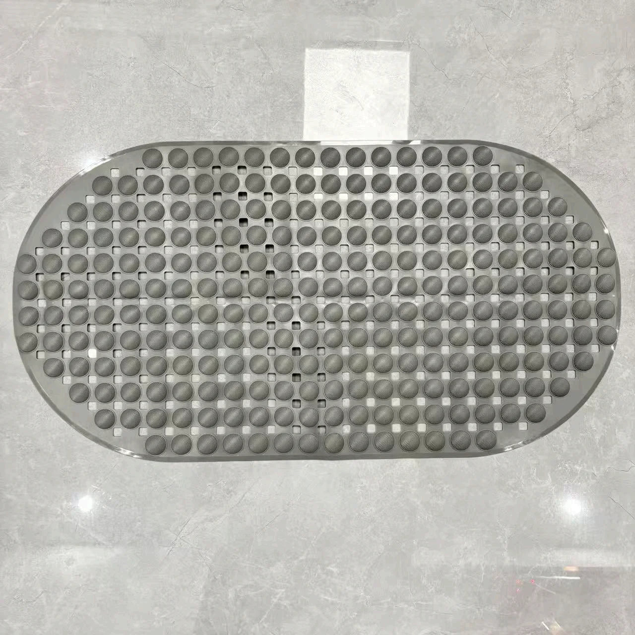 Oval Non-Slip Bath Mat with Suction Cups, 35x66cm