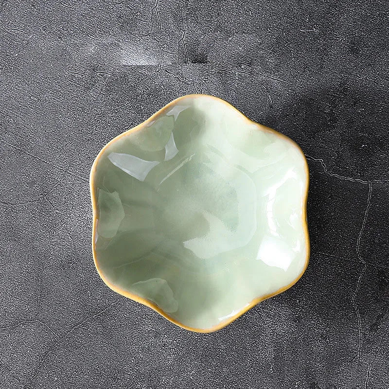 Petal Edge Ceramic Jewelry Tray