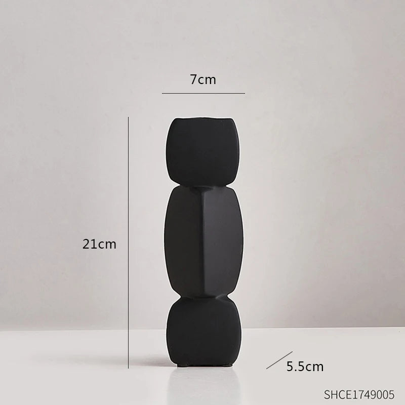 Edda Sculptural Ceramic Vase – Modern Minimalist Tabletop Decor