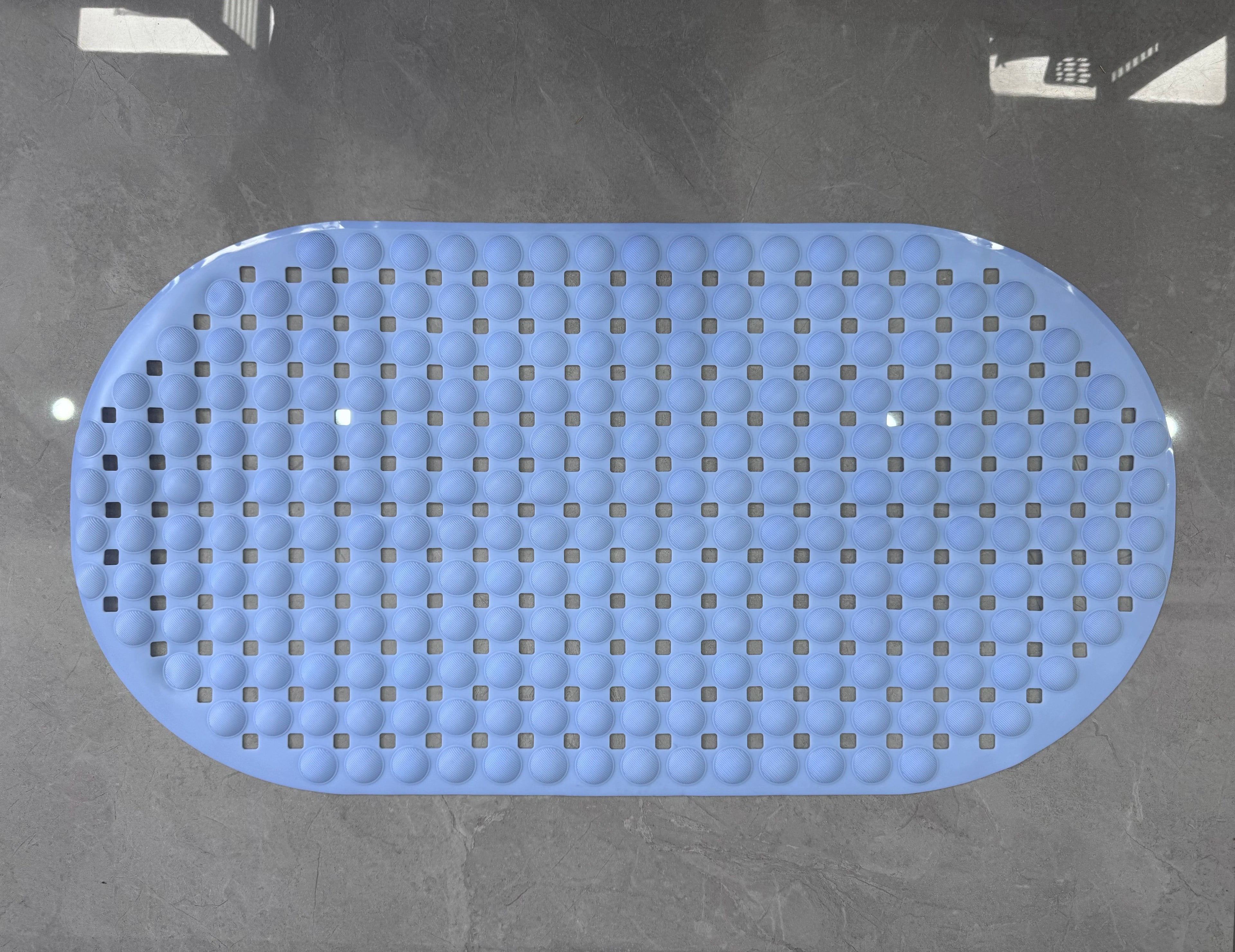 Oval Non-Slip Bath Mat with Suction Cups, 35x66cm