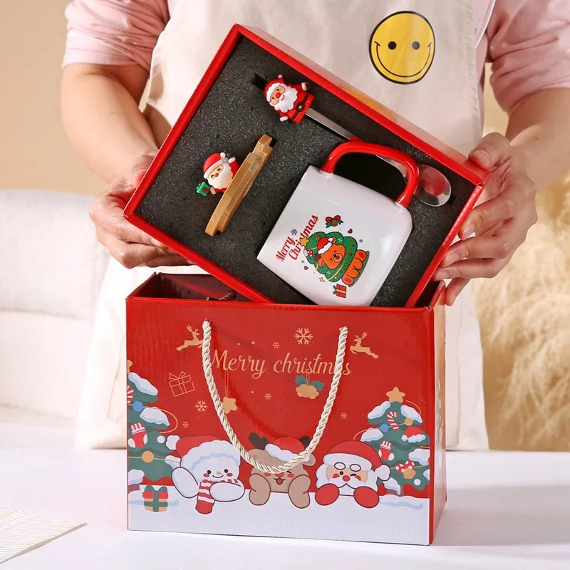 Noelle Ceramic Christmas Mug Gift Set with Lid & Spoon