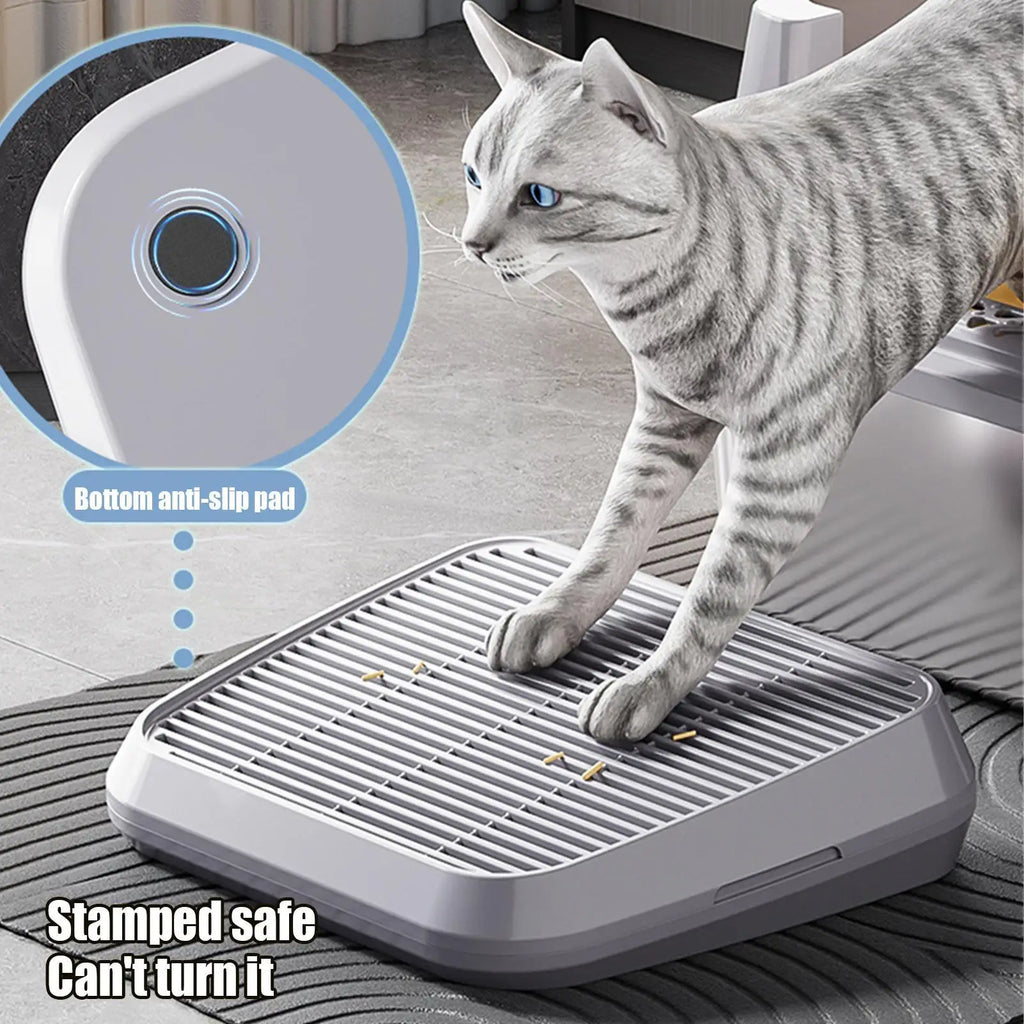 Cat standing on non-slip cat litter catcher ramp with anti-slip pad feature highlighted