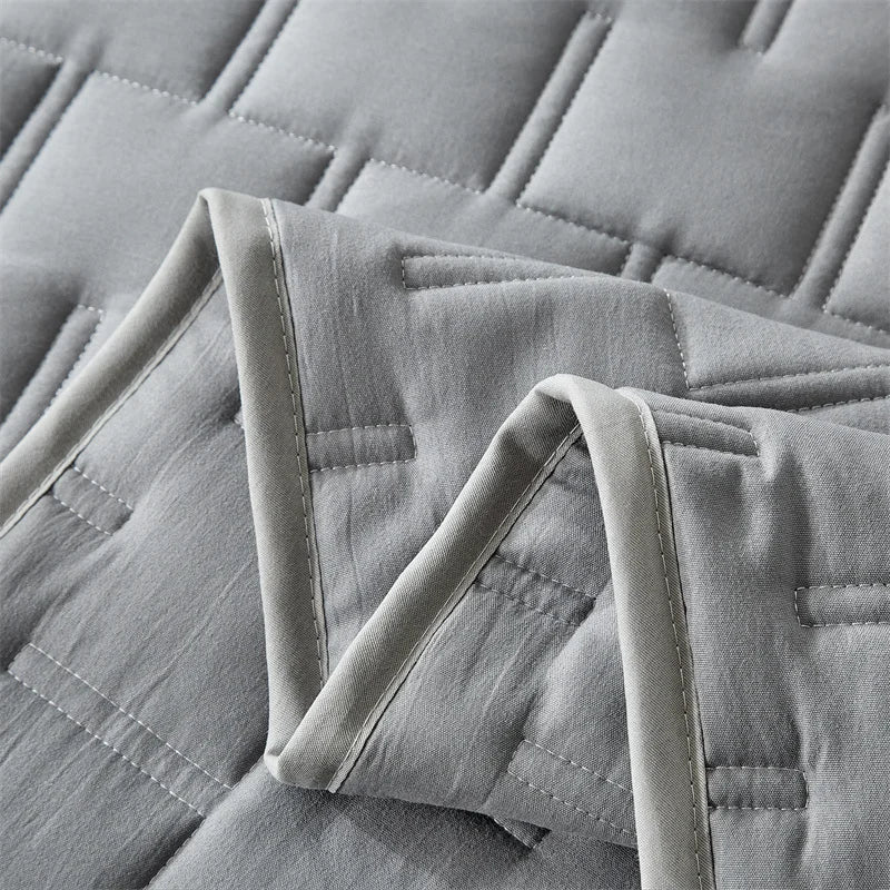 Cloud Stitch Lightweight Quilt Bedding Set with Pillow Shams