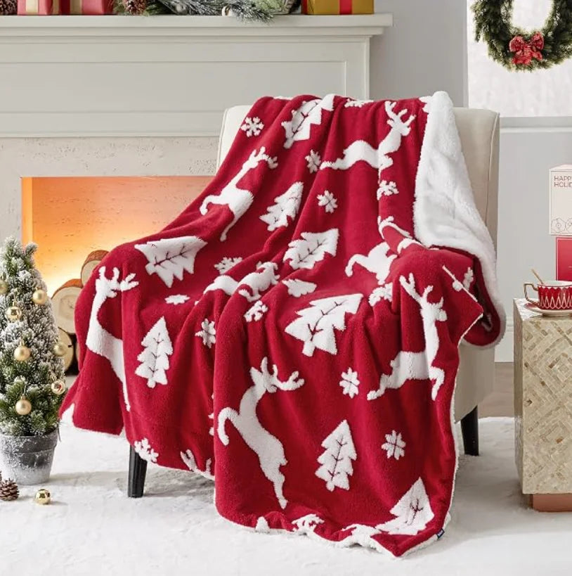 Cozy Sherpa Christmas Throw Blanket – Festive Fleece Holiday Blanket for Sofa, Bed, or Living Room Decor