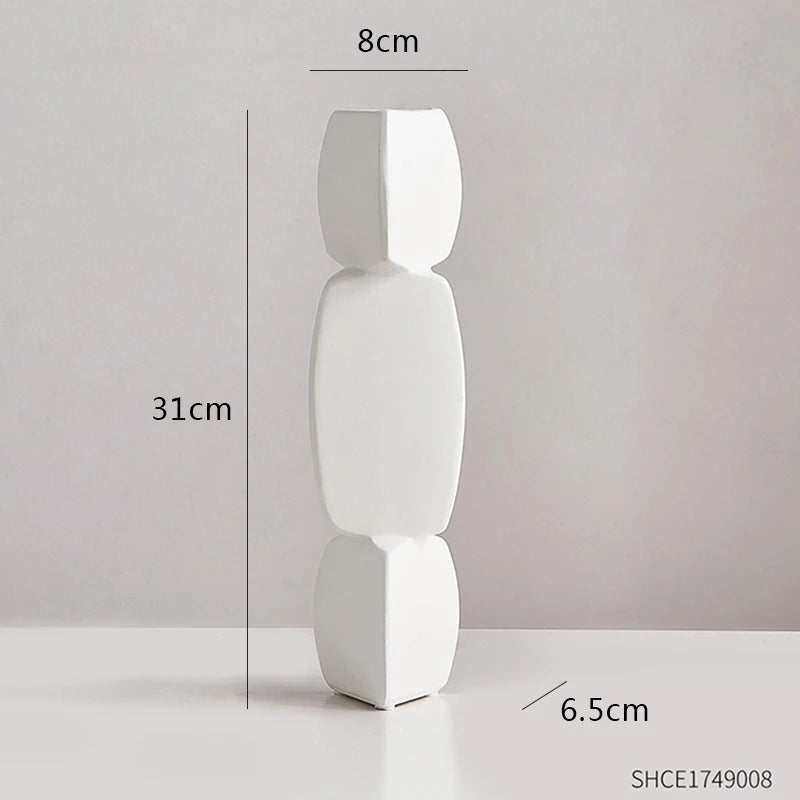 Edda Sculptural Ceramic Vase – Modern Minimalist Tabletop Decor