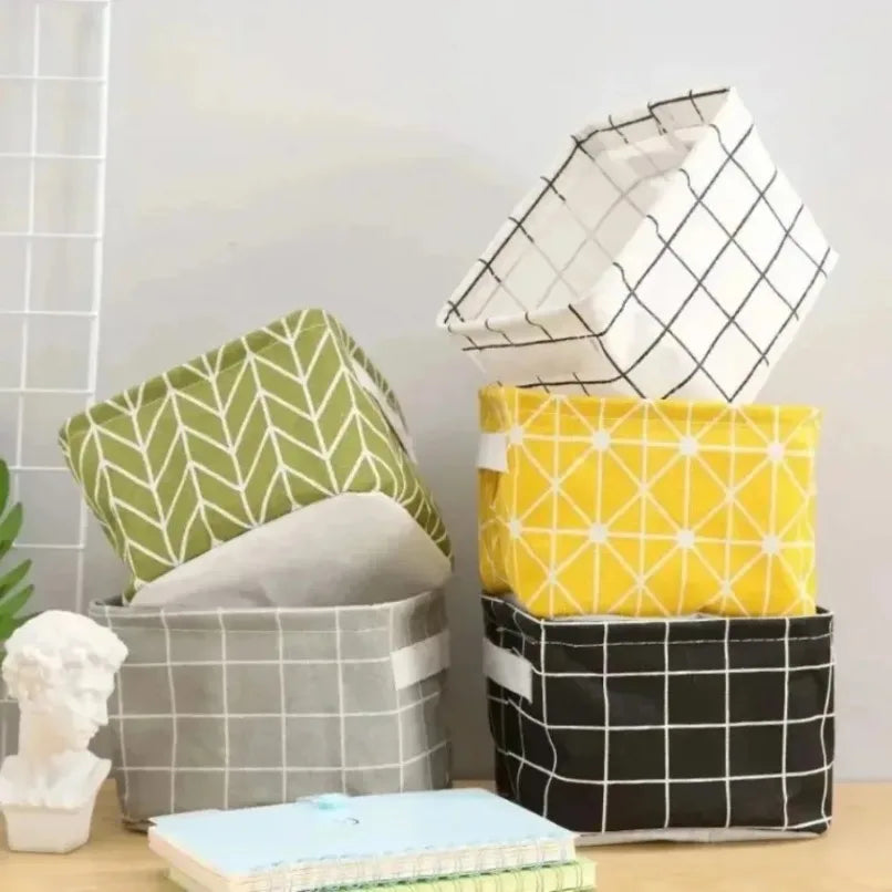 Collapsible Grid Pattern Fabric Storage Bin – Light Grey, 20×16×14cm