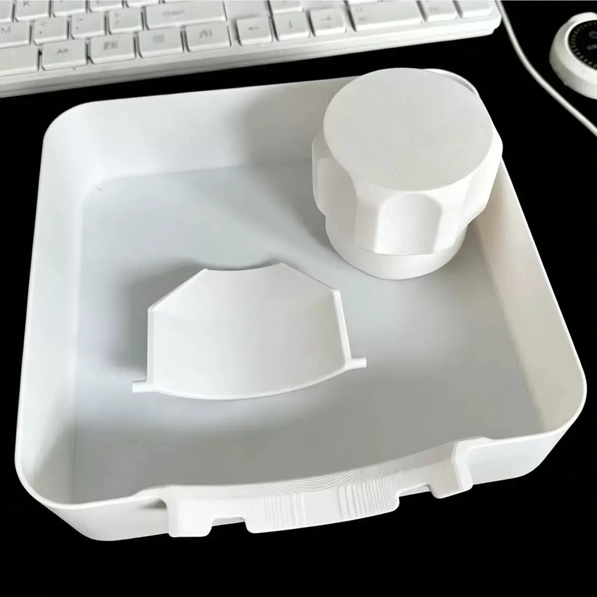 White Drainage Drip Tray for Washing Machine Lint Filter & Water Catch – Keeps Laundry Floors Dry