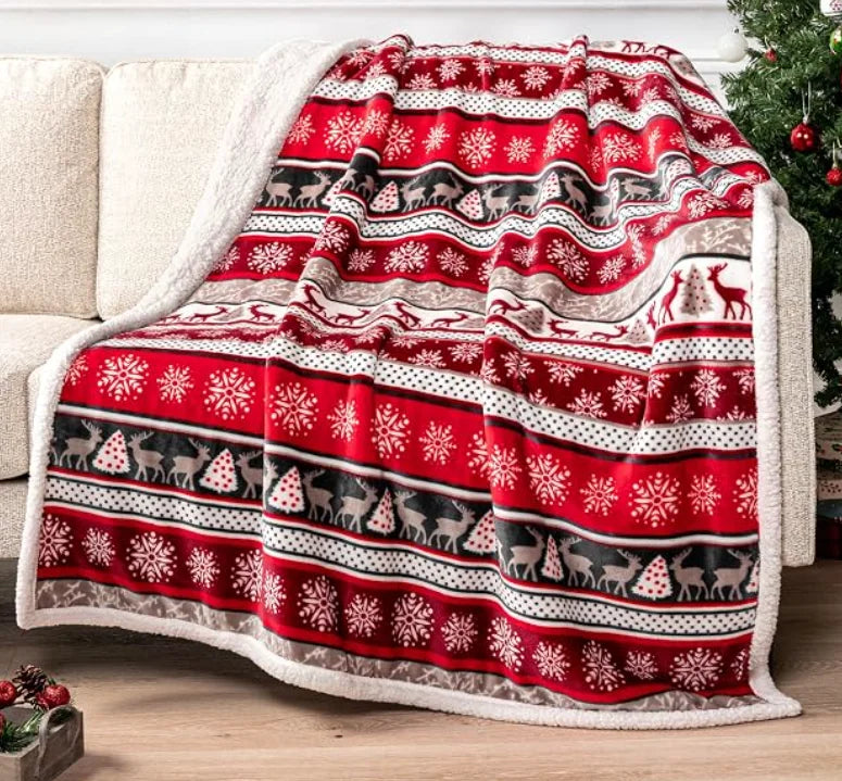 Cozy Sherpa Christmas Throw Blanket – Festive Fleece Holiday Blanket for Sofa, Bed, or Living Room Decor