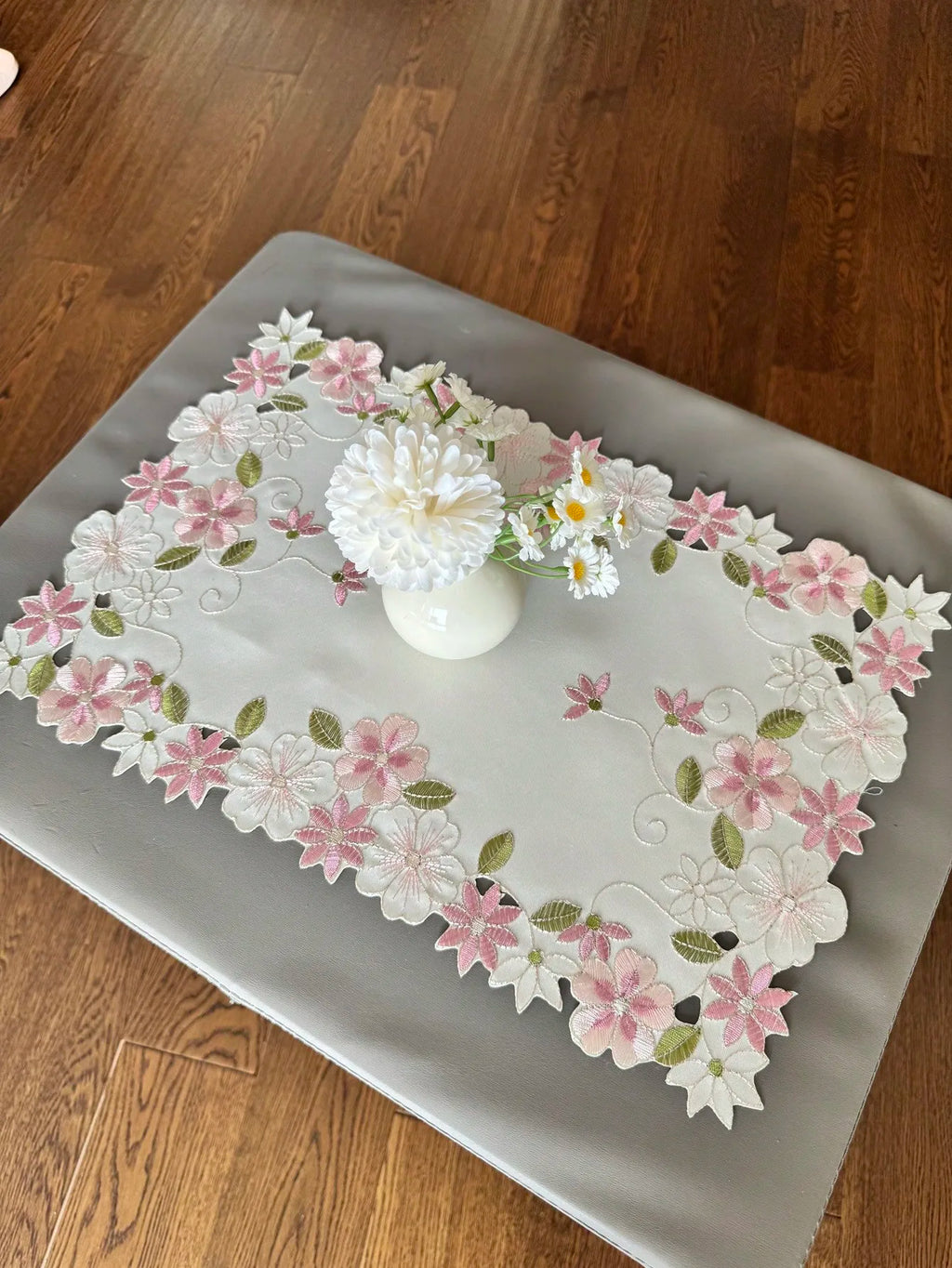 Prairie Bloom Floral Embroidered Placemats – 4-Piece Polyester Set in Rectangular, Oval & Round for Dining or Coffee Table
