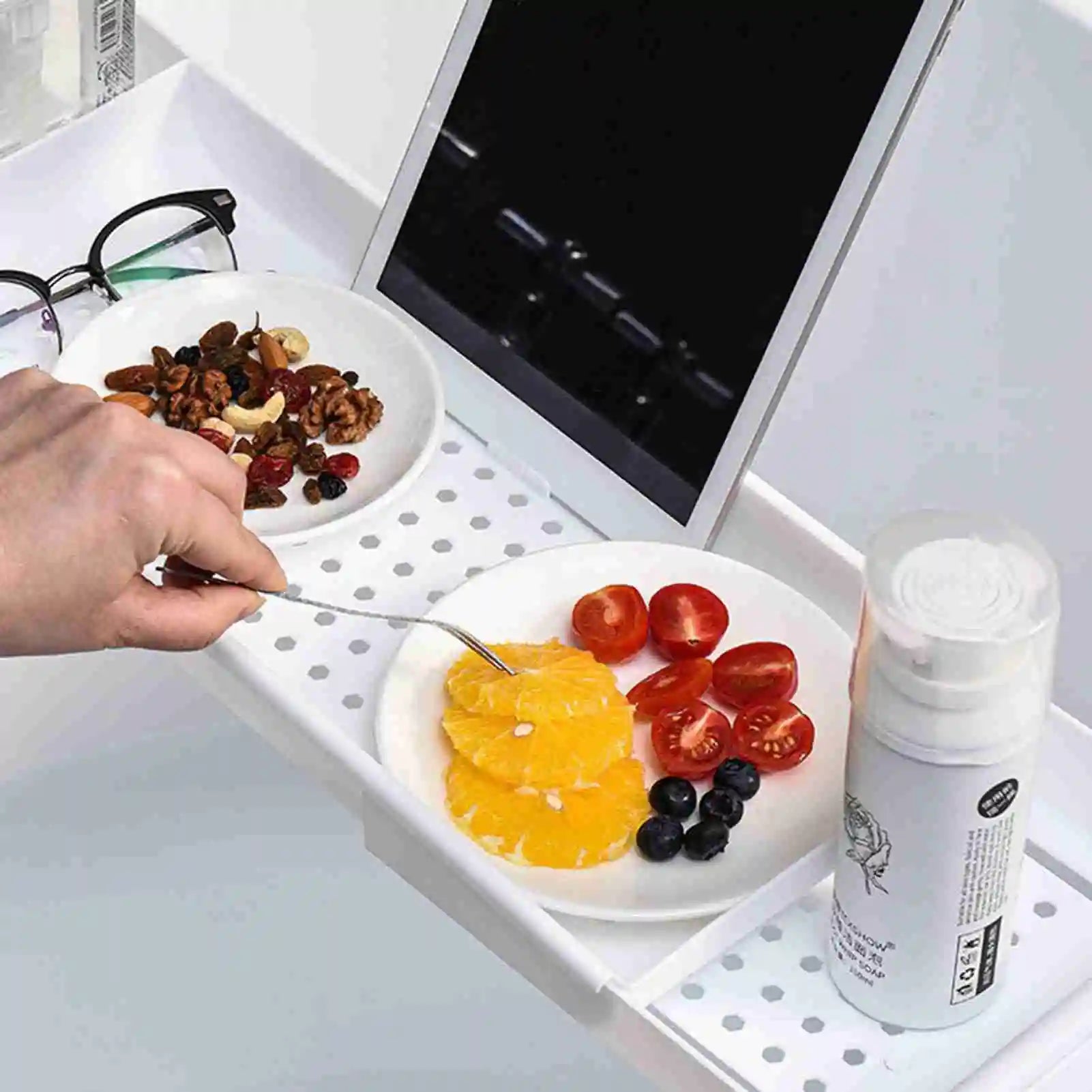 Expandable Plastic Bathtub Tray with Draining Design
